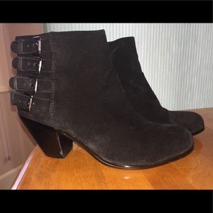 Sam Edelman LUCCA black suede booties!!